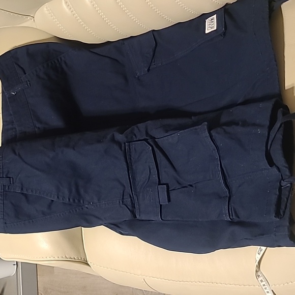 Big and Tall Pro Club Dark Navy cargo shorts. Size 64 - Picture 4 of 4